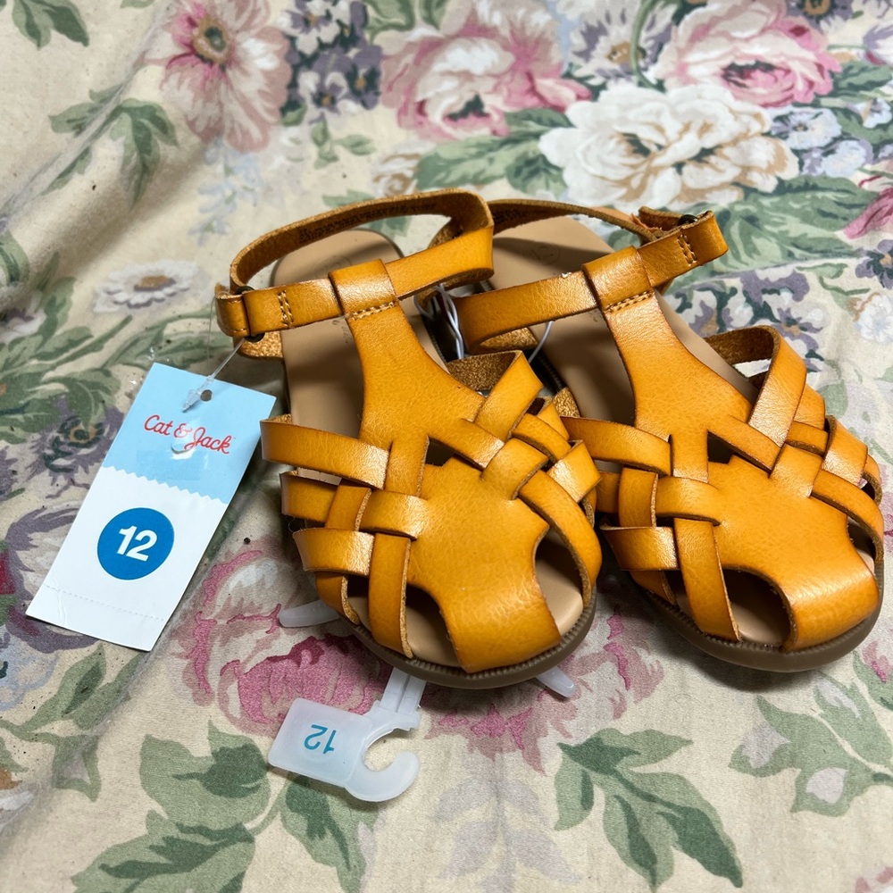 Sandals - Picture 1 of 9